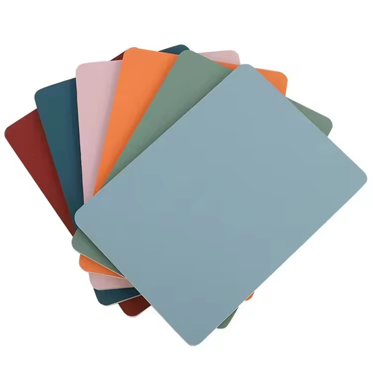 피부충진형 충돌방지벽판